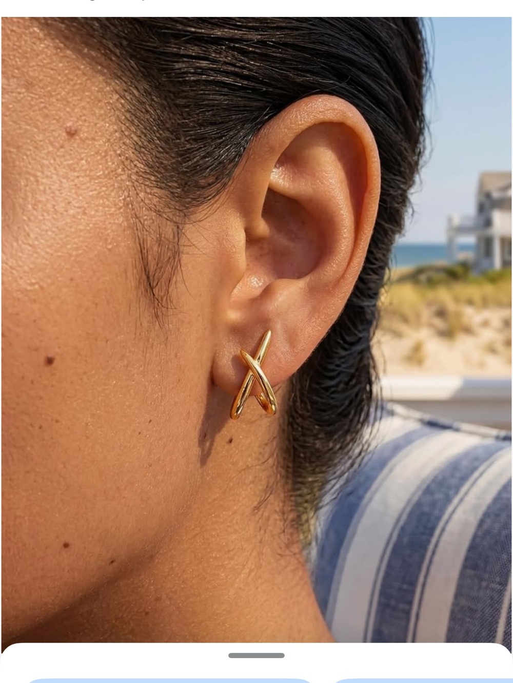 Amazon Gold Cross-Over Stud Earrings